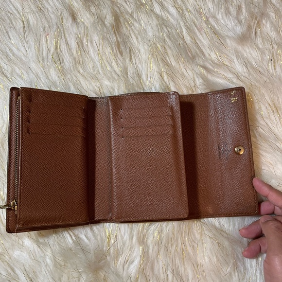 Louis Vuitton Handbags - Portefeiulle Alexandra Trifold Wallet monogram